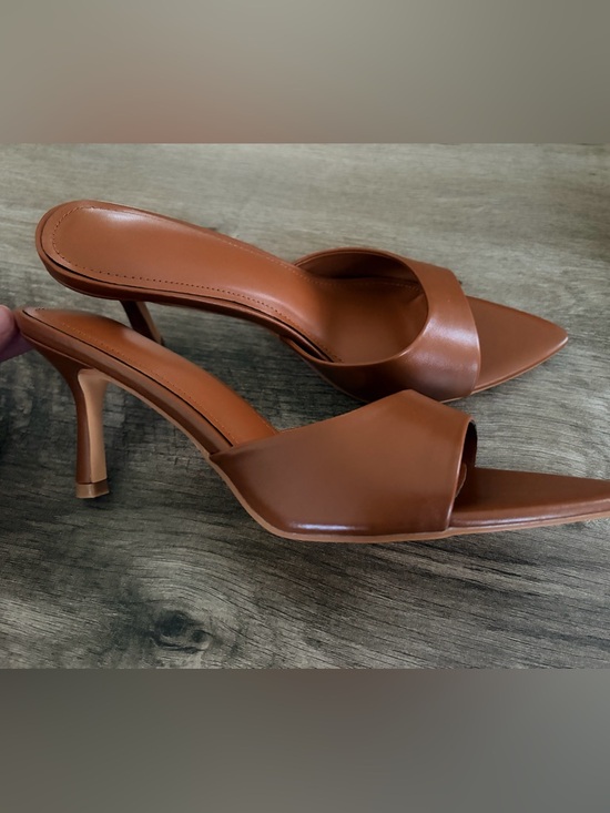 Shoes - Womens Open-Toe Slide Heels in Brown